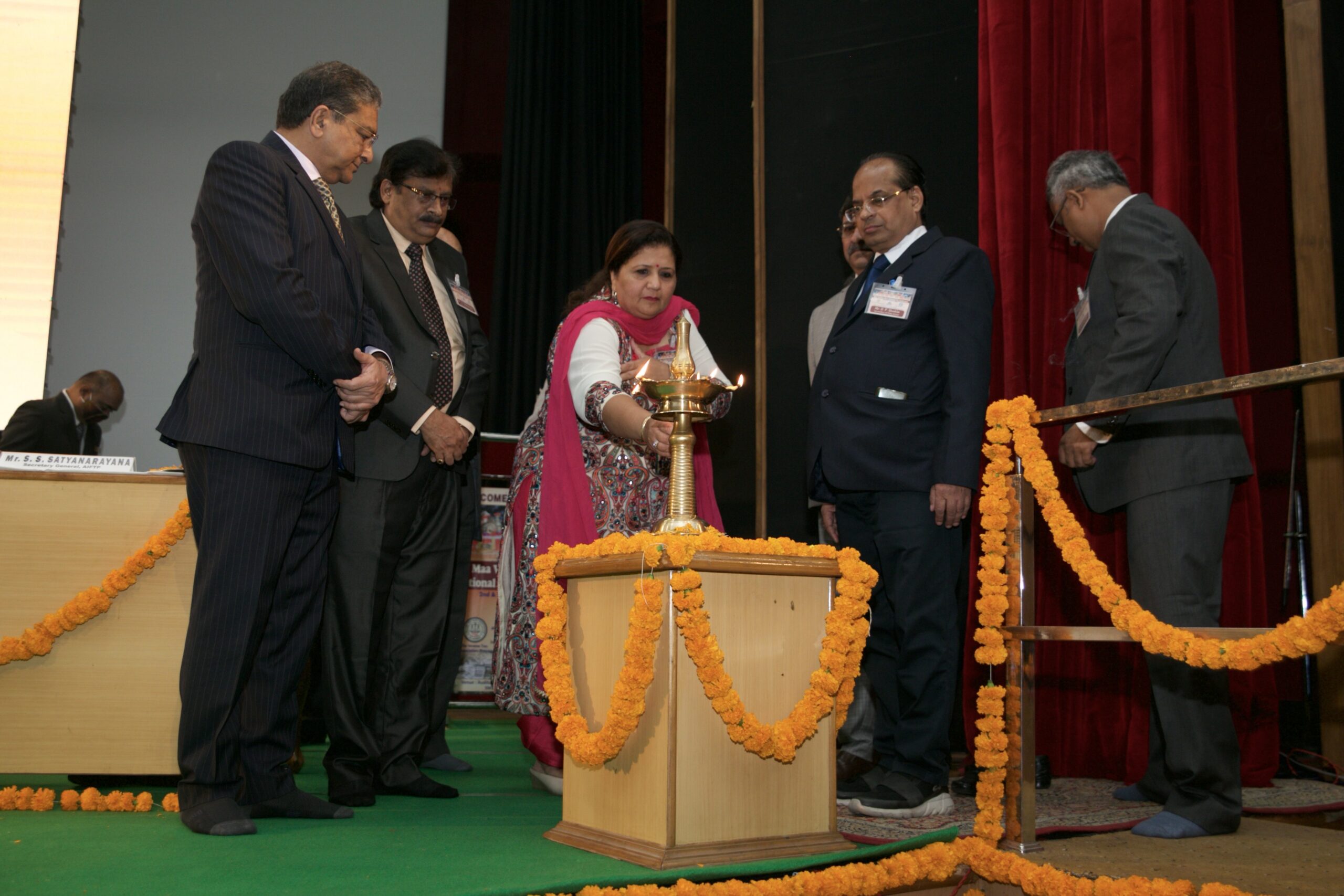 Adv Simmi Rattan Co-Chairperson National Tax Conference Katra (2021) sharing inaugural session glimpse with Hon’ble Justice Mr. Vineet Saran Judge Supreme Court Of India & Hon'ble Mr. Justice Pankaj Mithal Chief Justice Of Jammu & Kashmir and Ladakh High Court.